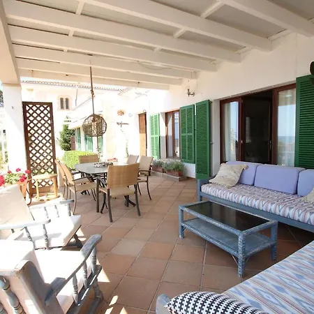 Villa Amazing Seafront House *